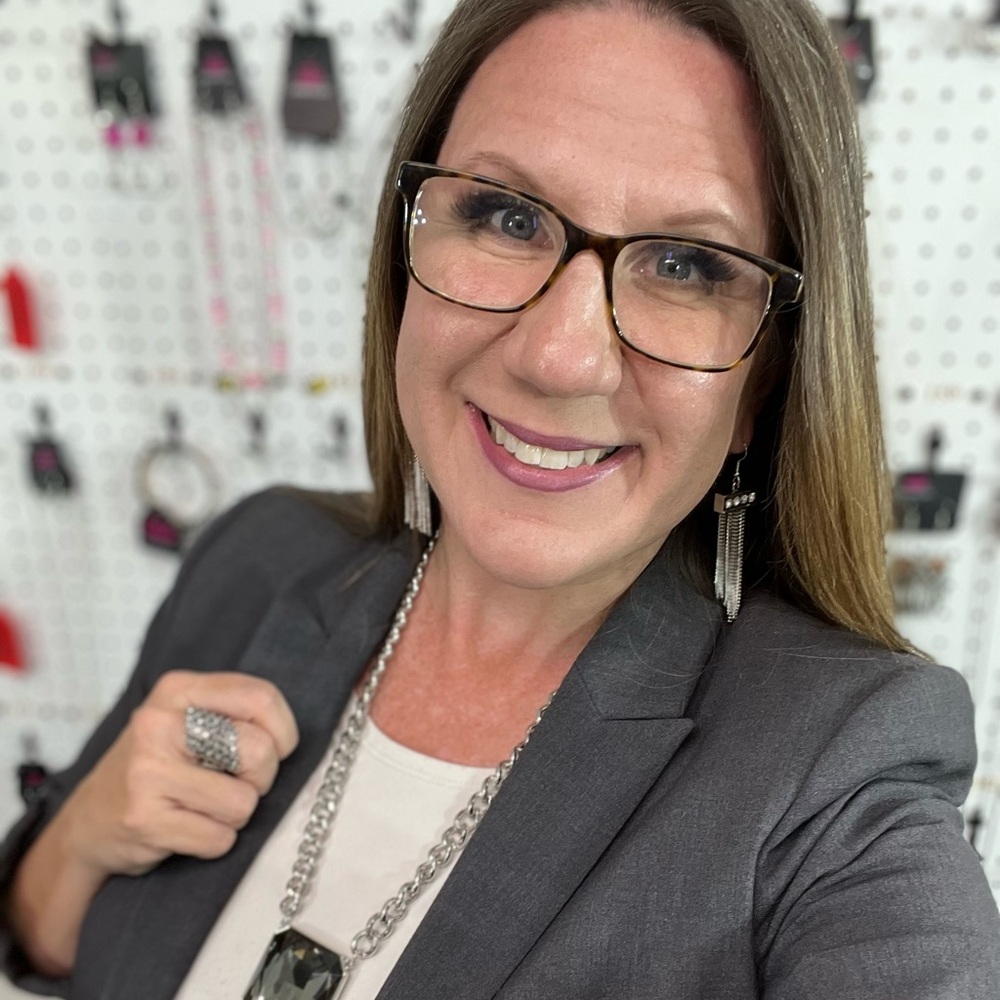 Meet your Posher, Nicole